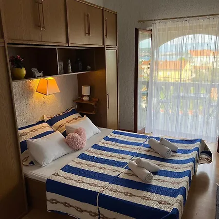 Dora And Tonka Krk Porat (Krk)