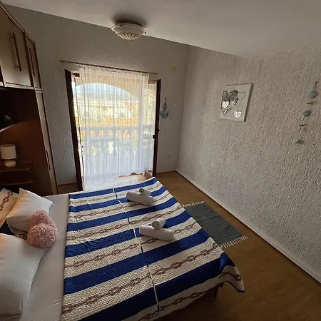 Dora And Tonka Krk Porat (Krk)