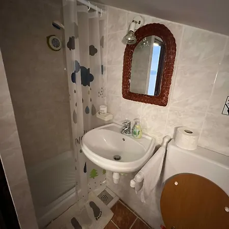 Dora And Tonka Krk *